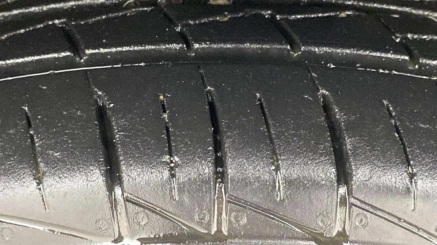 2022 Maruti Alto LXI O, Petrol, Manual, 11,427 km, Left Front Tyre Tread