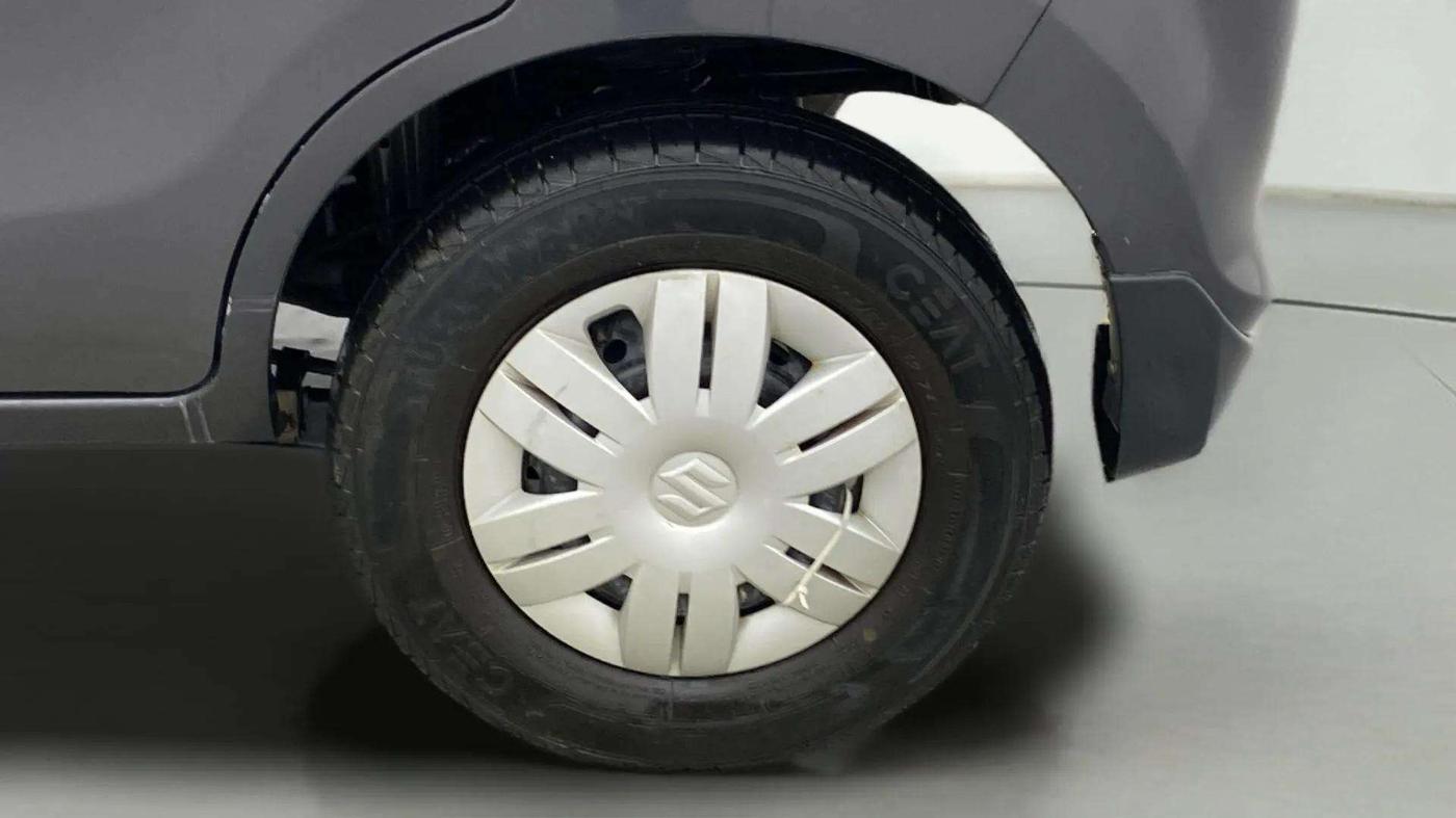 2022 Maruti Alto LXI O, Petrol, Manual, 11,427 km, Left Rear Wheel