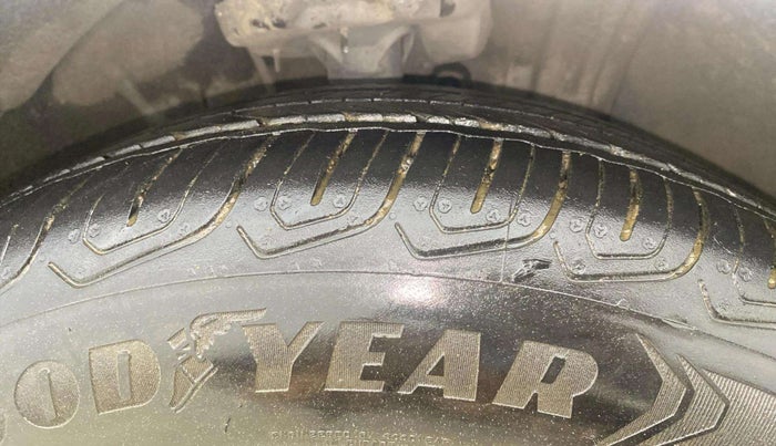 2018 Hyundai New Elantra 2.0 SX(O) AT PETROL, Petrol, Automatic, 93,341 km, Right Front Tyre Tread