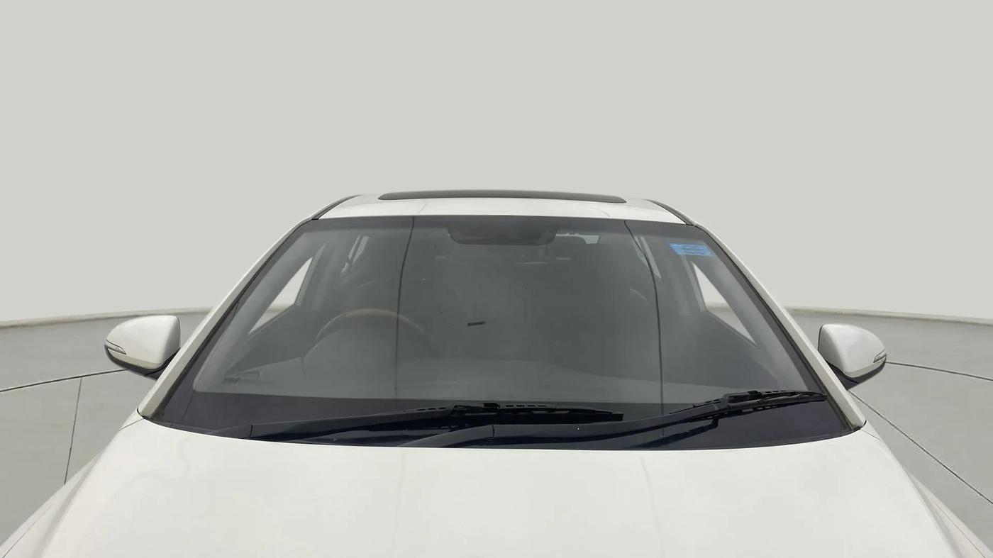 2018 Hyundai New Elantra 2.0 SX(O) AT PETROL, Petrol, Automatic, 93,341 km, Front Windshield