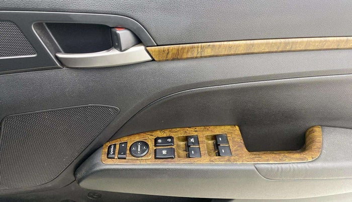 2018 Hyundai New Elantra 2.0 SX(O) AT PETROL, Petrol, Automatic, 93,341 km, Driver Side Door Panels Control