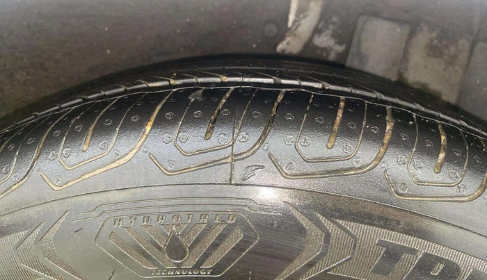 2018 Hyundai New Elantra 2.0 SX(O) AT PETROL, Petrol, Automatic, 93,341 km, Left Rear Tyre Tread