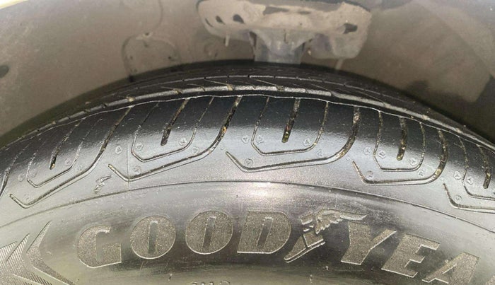 2018 Hyundai New Elantra 2.0 SX(O) AT PETROL, Petrol, Automatic, 93,341 km, Left Front Tyre Tread