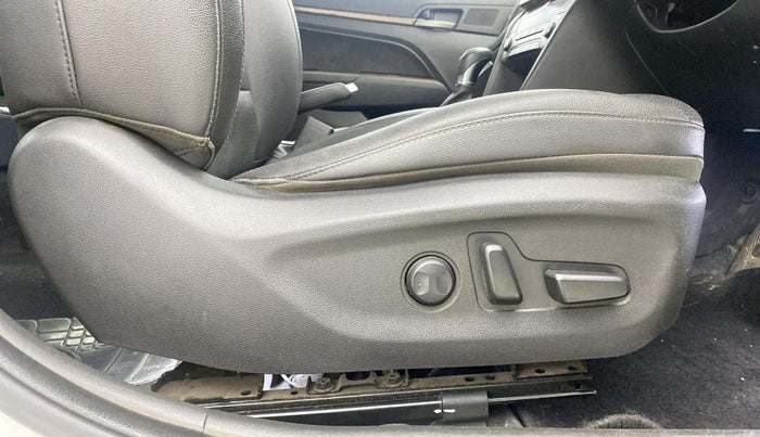 2018 Hyundai New Elantra 2.0 SX(O) AT PETROL, Petrol, Automatic, 93,341 km, Driver Side Adjustment Panel