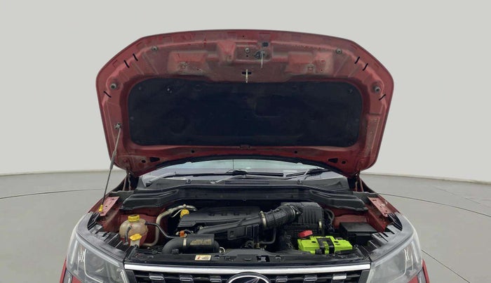 2020 Mahindra XUV300 W8 1.2 PETROL, Petrol, Manual, 64,963 km, Open Bonet