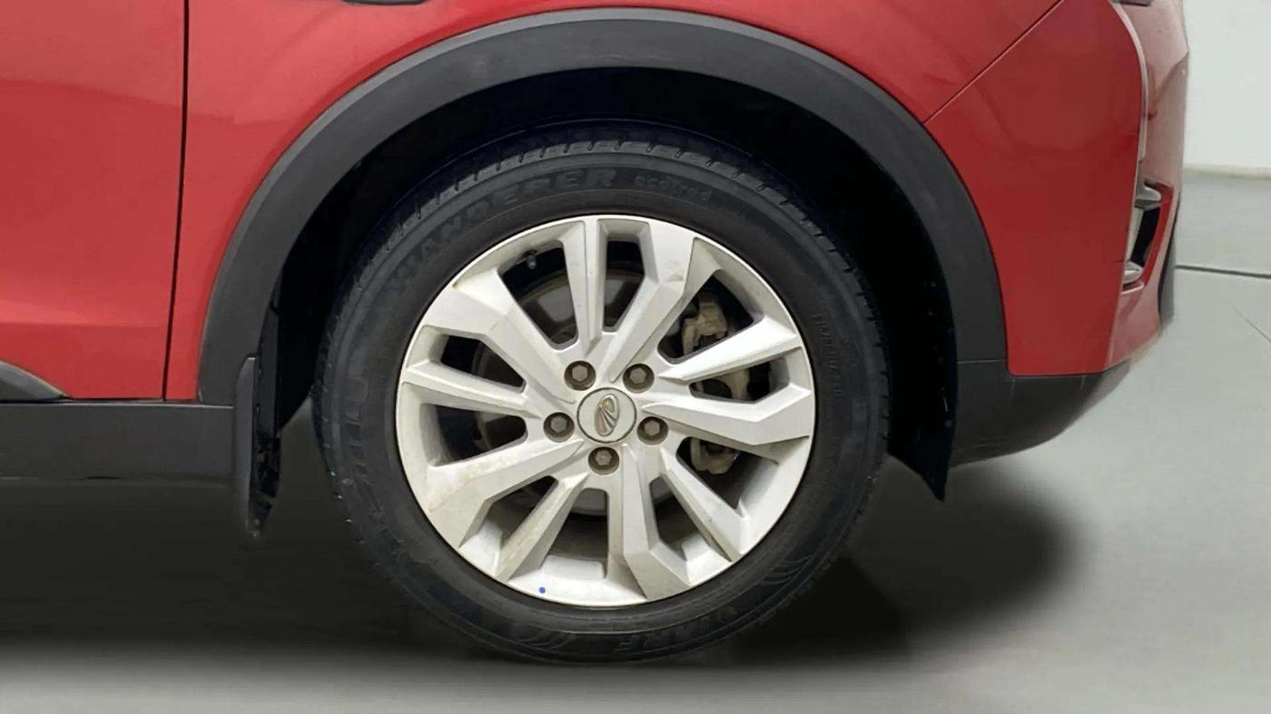 2020 Mahindra XUV300 W8 1.2 PETROL, Petrol, Manual, 64,963 km, Right Front Wheel