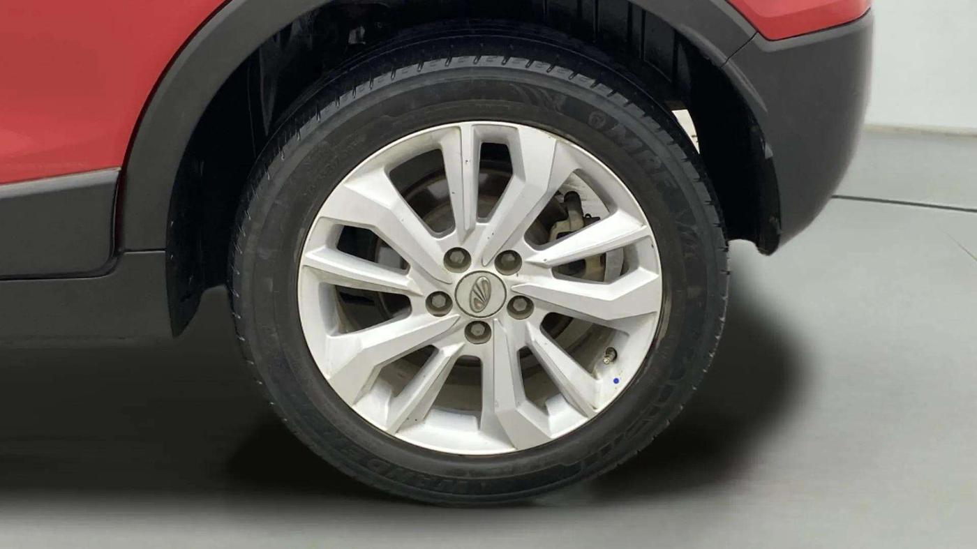 2020 Mahindra XUV300 W8 1.2 PETROL, Petrol, Manual, 64,963 km, Left Rear Wheel