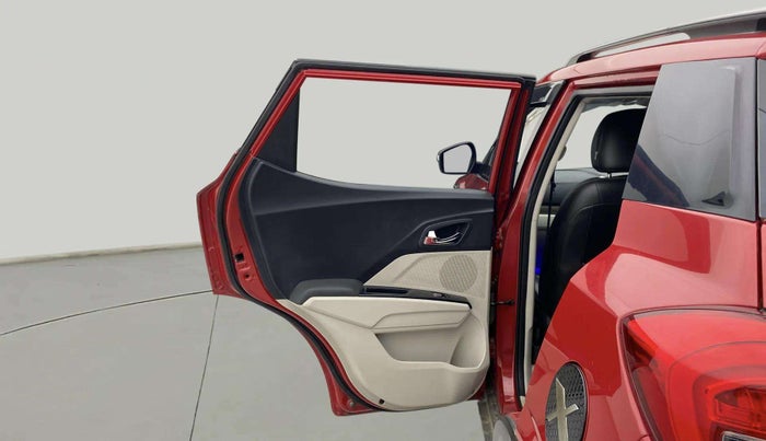 2020 Mahindra XUV300 W8 1.2 PETROL, Petrol, Manual, 64,963 km, LHS Rear Door