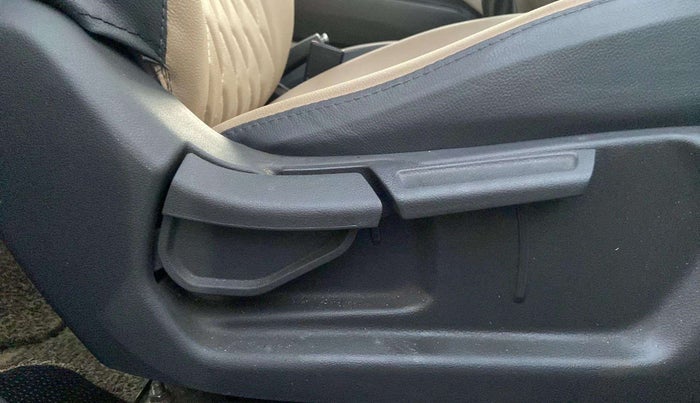2020 Hyundai AURA SX 1.2 (O), Petrol, Manual, 53,024 km, Driver Side Adjustment Panel