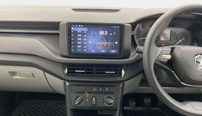 2022 Skoda KUSHAQ ACTIVE 1.0L TSI MT, Petrol, Manual, 23,501 km, Air Conditioner