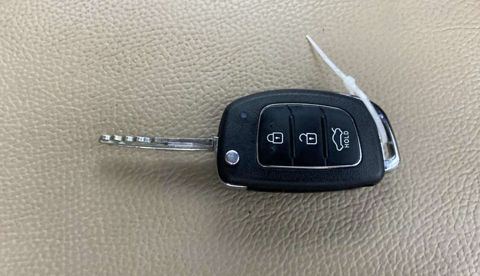 2013 Hyundai i20 MAGNA (O) 1.2, Petrol, Manual, 45,462 km, Key Close Up