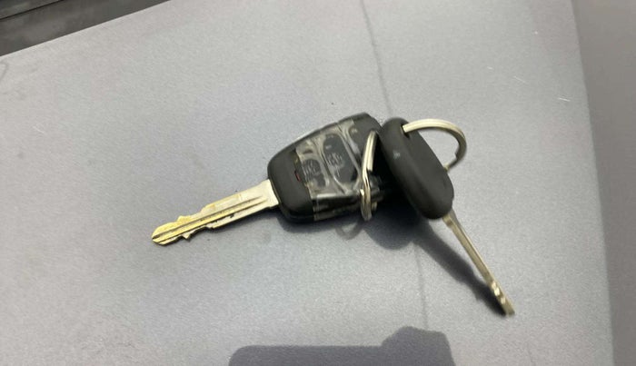 2019 Hyundai NEW SANTRO SPORTZ MT, Petrol, Manual, 14,912 km, Key Close Up
