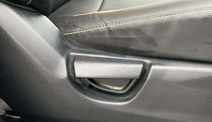 2019 Hyundai NEW SANTRO SPORTZ MT, Petrol, Manual, 14,912 km, Driver Side Adjustment Panel