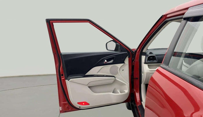 2020 Mahindra XUV300 W8 (O) 1.2 PETROL, Petrol, Manual, 53,783 km, LHS Front Door