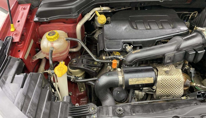 2020 Mahindra XUV300 W8 (O) 1.2 PETROL, Petrol, Manual, 53,783 km, Engine View - Right