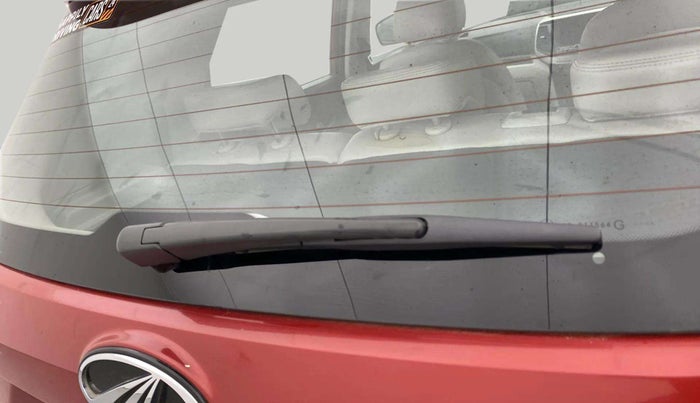 2020 Mahindra XUV300 W8 (O) 1.2 PETROL, Petrol, Manual, 53,783 km, Rear Wiper