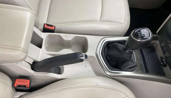 2020 Mahindra XUV300 W8 (O) 1.2 PETROL, Petrol, Manual, 53,783 km, Gear Lever