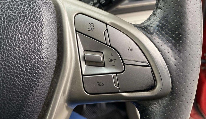 2020 Mahindra XUV300 W8 (O) 1.2 PETROL, Petrol, Manual, 53,783 km, Adaptive Cruise Control