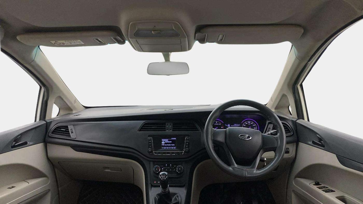 2018 Mahindra MARAZZO M4 7 STR, Diesel, Manual, 1,32,430 km, Dashboard