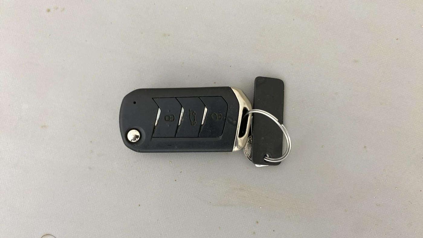2018 Mahindra MARAZZO M4 7 STR, Diesel, Manual, 1,32,430 km, Key Close Up