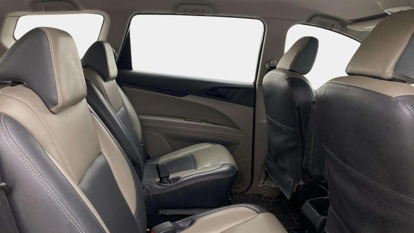 2018 Mahindra MARAZZO M4 7 STR, Diesel, Manual, 1,32,430 km, Right Side Rear Door Cabin