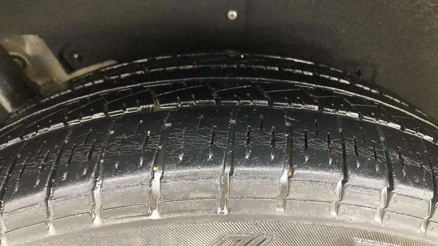 2018 Mahindra MARAZZO M4 7 STR, Diesel, Manual, 1,32,430 km, Right Rear Tyre Tread
