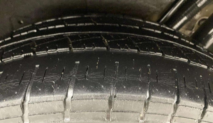 2018 Mahindra MARAZZO M4 7 STR, Diesel, Manual, 1,32,430 km, Left Rear Tyre Tread