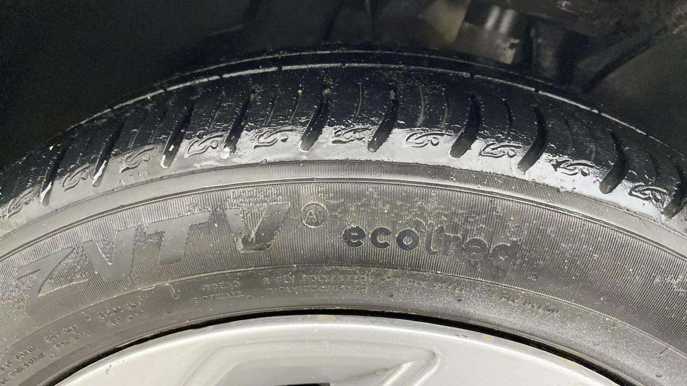 2021 Tata ALTROZ XM PLUS PETROL, Petrol, Manual, 58,776 km, Right Front Tyre Tread