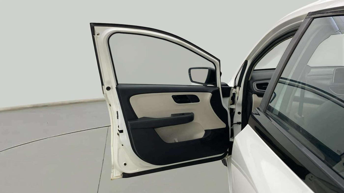 2021 Tata ALTROZ XM PLUS PETROL, Petrol, Manual, 58,776 km, LHS Front Door