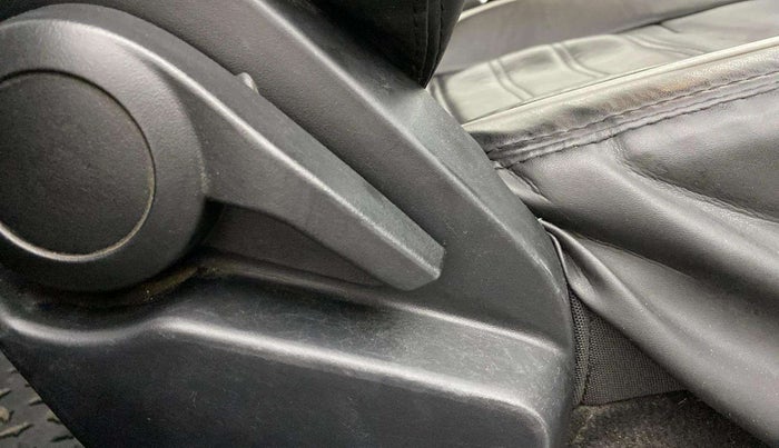 2021 Tata ALTROZ XM PLUS PETROL, Petrol, Manual, 58,776 km, Driver Side Adjustment Panel