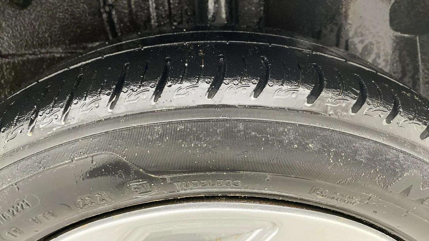 2021 Tata ALTROZ XM PLUS PETROL, Petrol, Manual, 58,776 km, Left Rear Tyre Tread