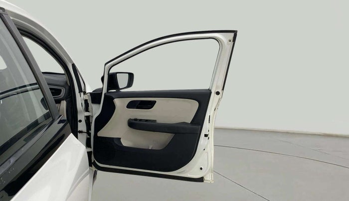 2021 Tata ALTROZ XM PLUS PETROL, Petrol, Manual, 58,776 km, RHS Front Door