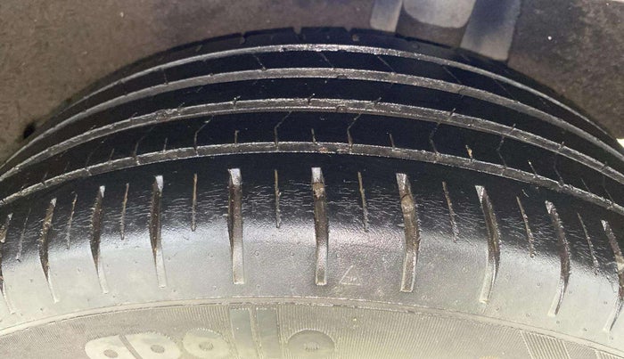 2020 Maruti Baleno ZETA CVT PETROL 1.2, Petrol, Automatic, 38,006 km, Left Rear Tyre Tread