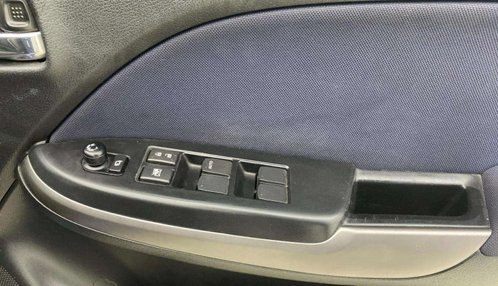 2020 Maruti Baleno ZETA CVT PETROL 1.2, Petrol, Automatic, 38,006 km, Driver Side Door Panels Control