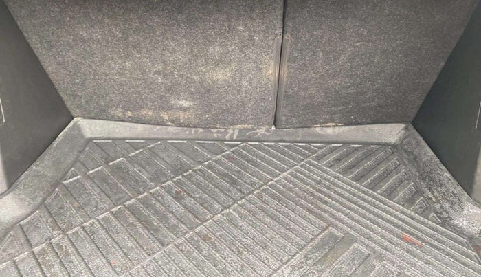 2022 Maruti BREZZA ZXI + AT SMART HYBRID, Petrol, Automatic, 34,574 km, Boot Inside