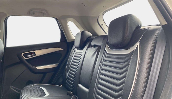 2022 Maruti BREZZA ZXI + AT SMART HYBRID, Petrol, Automatic, 34,574 km, Right Side Rear Door Cabin