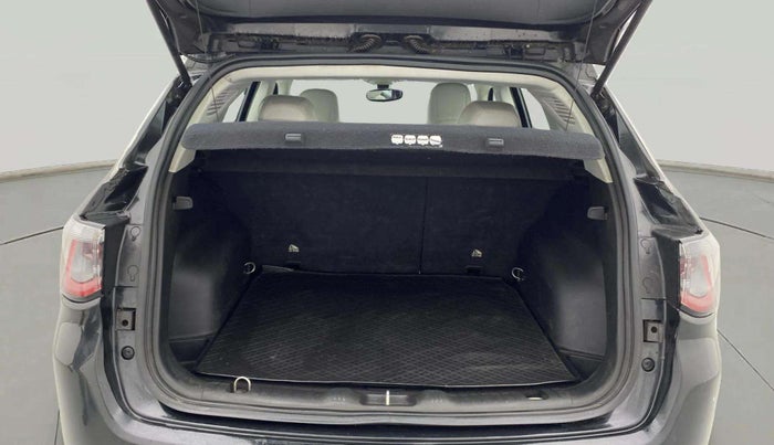 2017 Jeep Compass LIMITED 1.4 PETROL AT, Petrol, Automatic, 1,25,212 km, Boot Inside