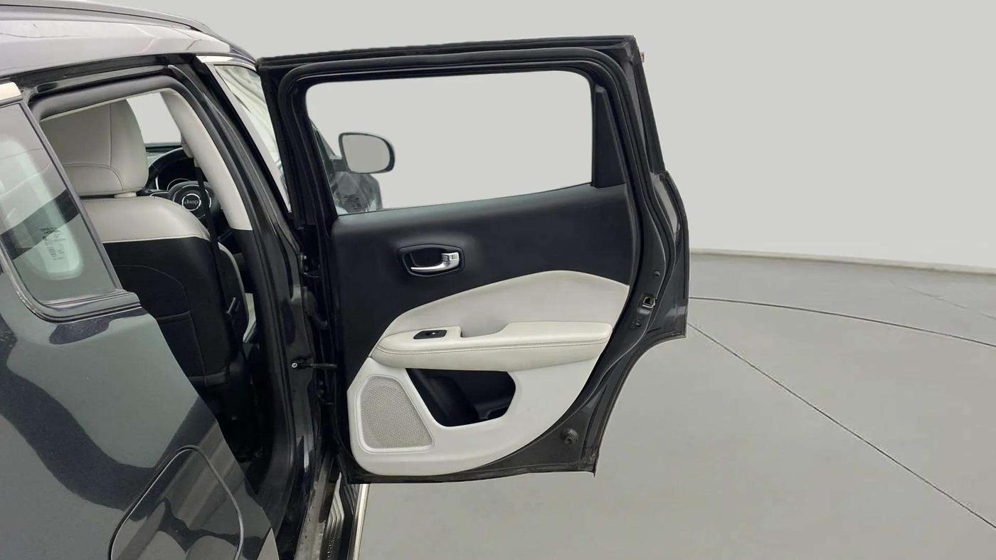 2017 Jeep Compass LIMITED 1.4 PETROL AT, Petrol, Automatic, 1,25,278 km, RHS Rear Door