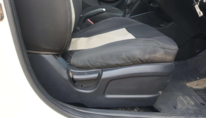 2019 Hyundai Elite i20 MAGNA PLUS 1.2, Petrol, Manual, 65,395 km, Driver Side Adjustment Panel