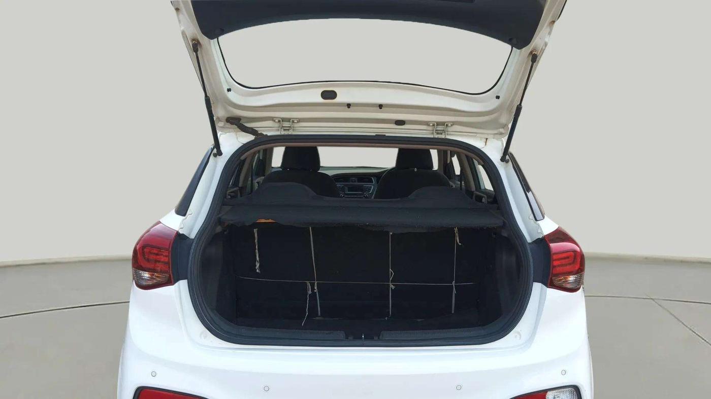 2019 Hyundai Elite i20 MAGNA PLUS 1.2, Petrol, Manual, 65,395 km, Boot Inside