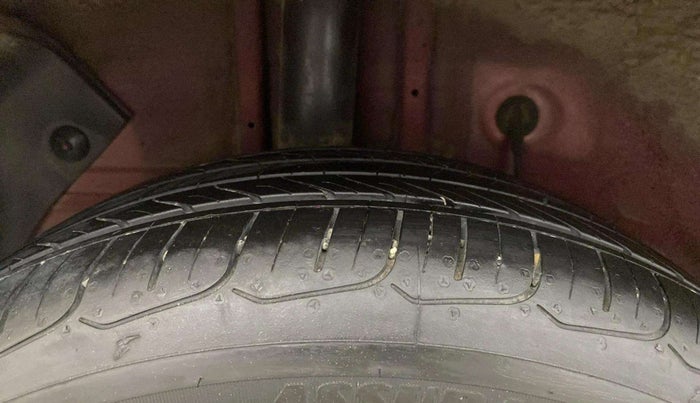 2019 Hyundai Elite i20 ASTA (O) CVT, Petrol, Automatic, 39,270 km, Right Rear Tyre Tread