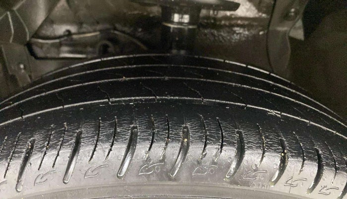 2021 Maruti Vitara Brezza VXI, Petrol, Manual, 65,766 km, Left Front Tyre Tread