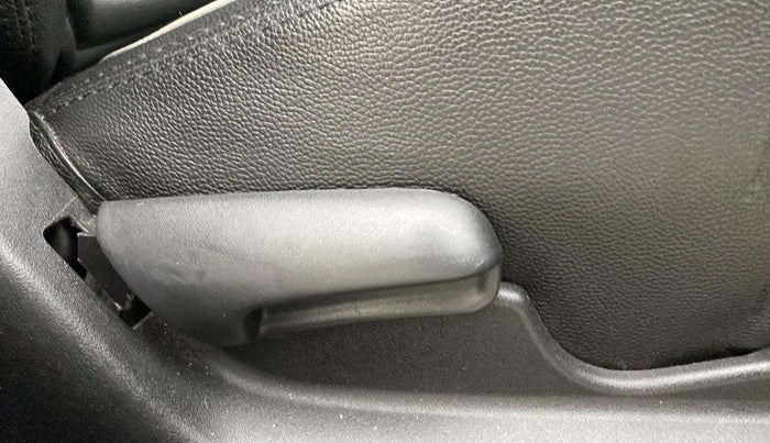 2021 Maruti Vitara Brezza VXI, Petrol, Manual, 65,766 km, Driver Side Adjustment Panel