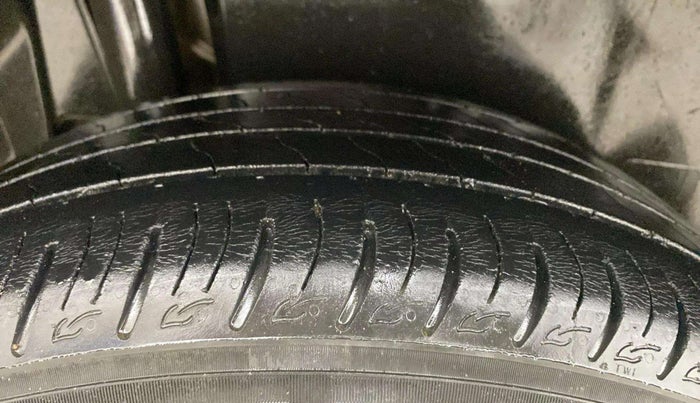 2021 Maruti Vitara Brezza VXI, Petrol, Manual, 65,766 km, Right Rear Tyre Tread