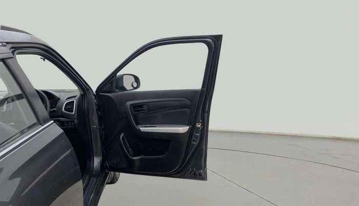 2021 Maruti Vitara Brezza VXI, Petrol, Manual, 65,766 km, RHS Front Door