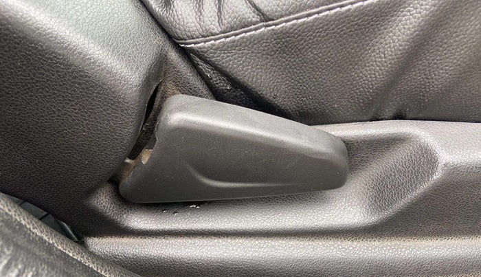 2017 Renault Kwid RXL 1.0 AMT, Petrol, Automatic, 84,598 km, Driver Side Adjustment Panel