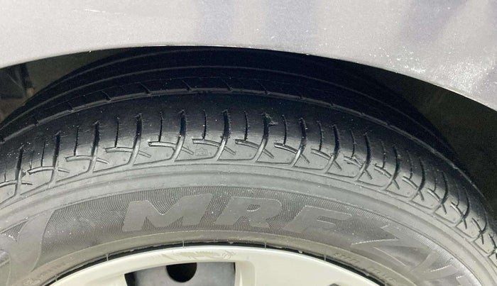 2014 Hyundai Verna FLUIDIC 1.6 VTVT EX, Petrol, Manual, 56,640 km, Left Front Tyre Tread