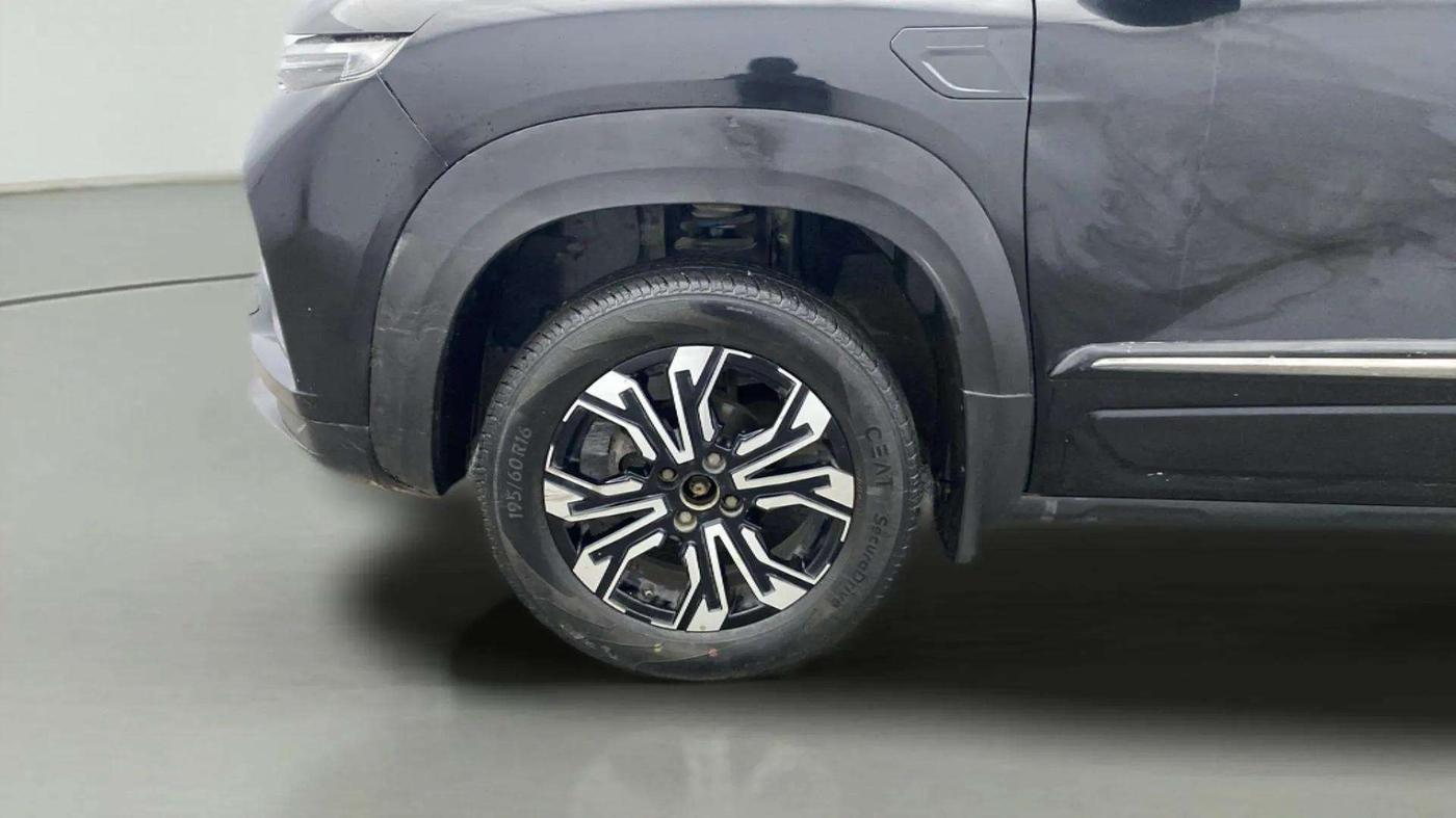 2022 Renault Kiger RXT (O) MT, Petrol, Manual, 44,551 km, Left Front Wheel