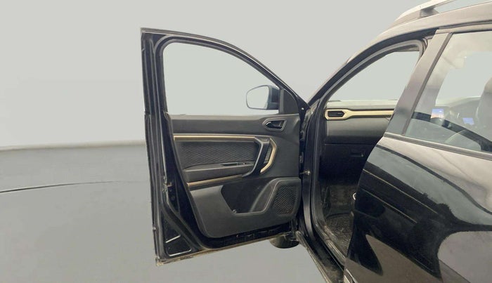 2022 Renault Kiger RXT (O) MT, Petrol, Manual, 44,551 km, LHS Front Door