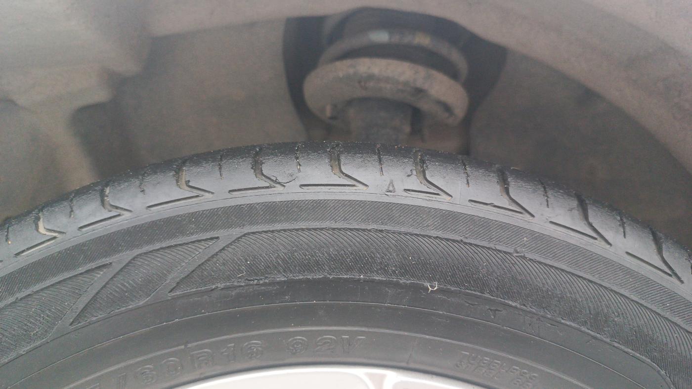 2014 Ford Ecosport TITANIUM 1.0L ECOBOOST, Petrol, Manual, 67,448 km, Left Front Tyre Tread